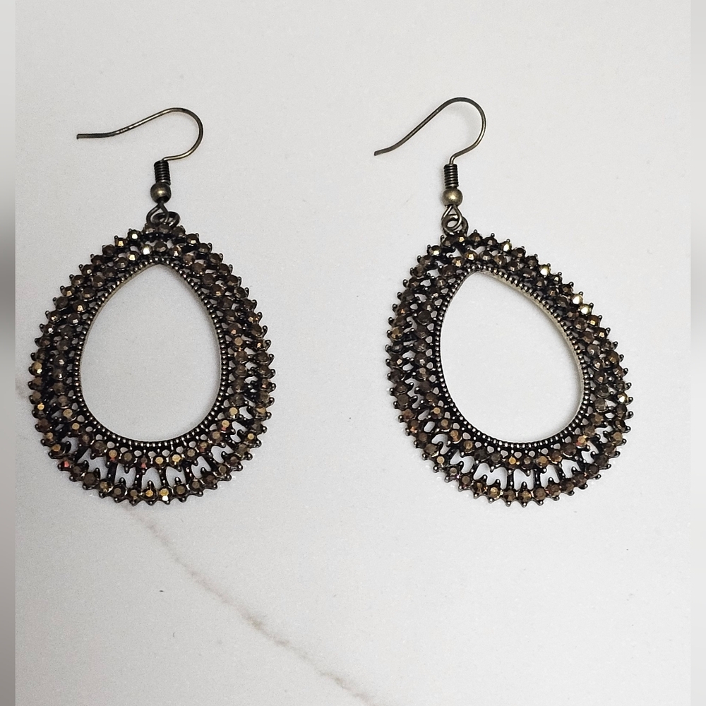 Elegant Bronze Teardrop Earrings